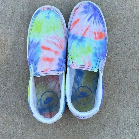 Nike Court Legacy Print Slip-On Sneakers - Picture 5 of 10